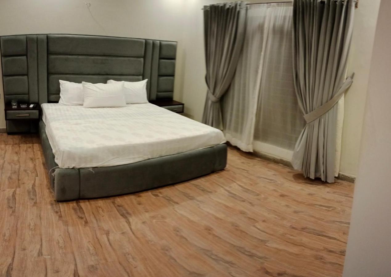 اسلام اباد Hayat Grand Guest House المظهر الخارجي الصورة