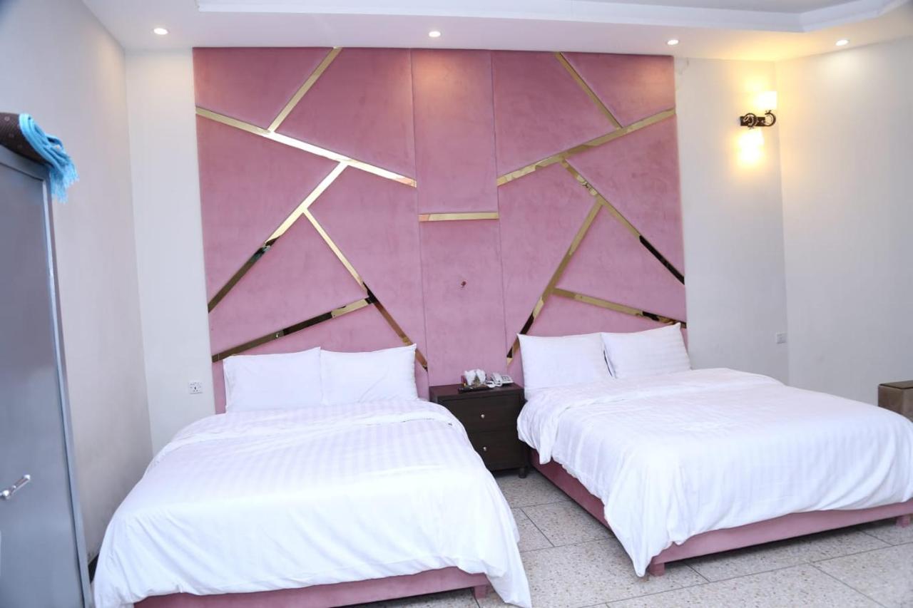 اسلام اباد Hayat Grand Guest House المظهر الخارجي الصورة